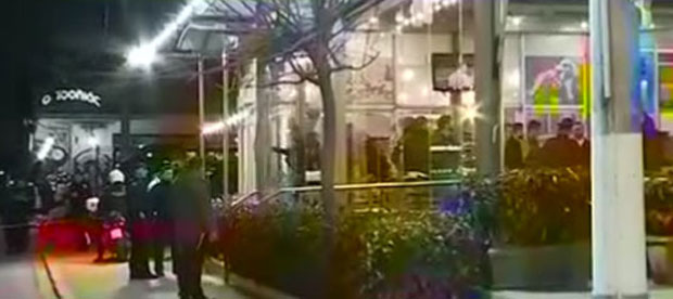 ОЧЕВИЦИ УБИСТВА ШКАЉАРАЦА У АТИНИ: Било је као у филму! Убице су пуцале немилице, а деца су вриштала